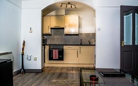 1 Bedroom Apartment By Trinity